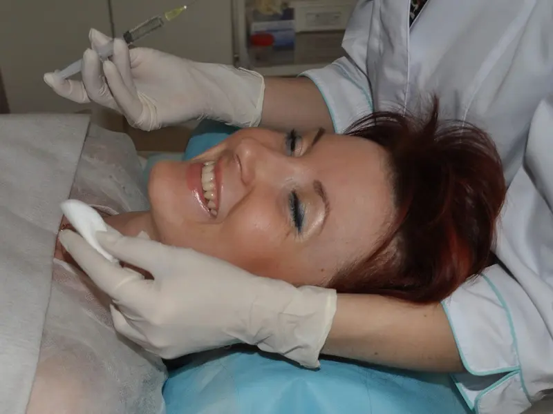 малоінвазивні методи естетичної корекції